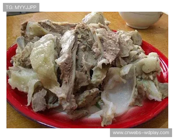 草原村排决赛现牧民摔跤式救球，赛后手把肉宴促联谊